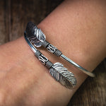 Load image into Gallery viewer, Sterling silver feather bangle