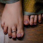 Load image into Gallery viewer, GlimmerTwist – 925 Silver Toe Ring