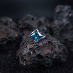 Load image into Gallery viewer, TwistStone – Midnight Blue Adjustable 925 Silver Ring
