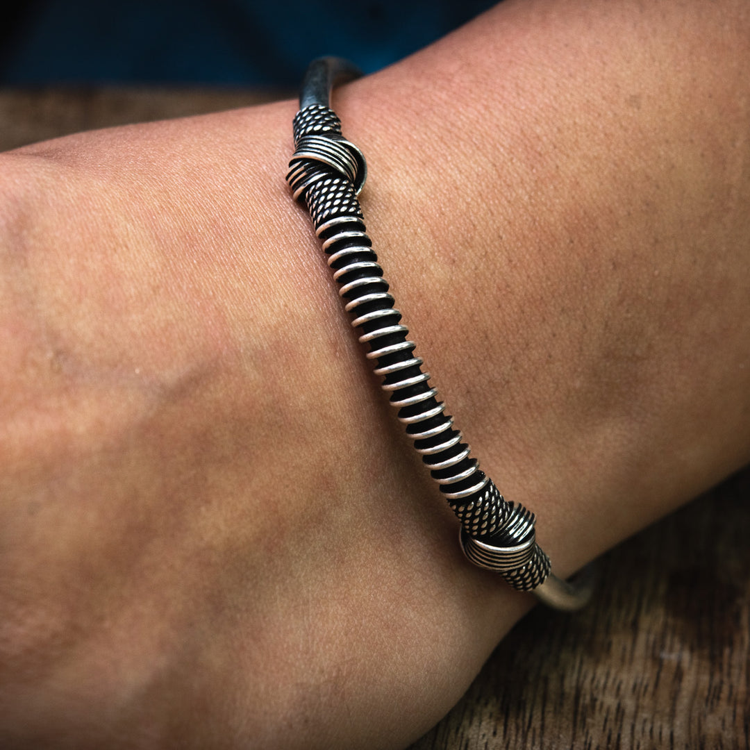 Sterling silver Curl bangle