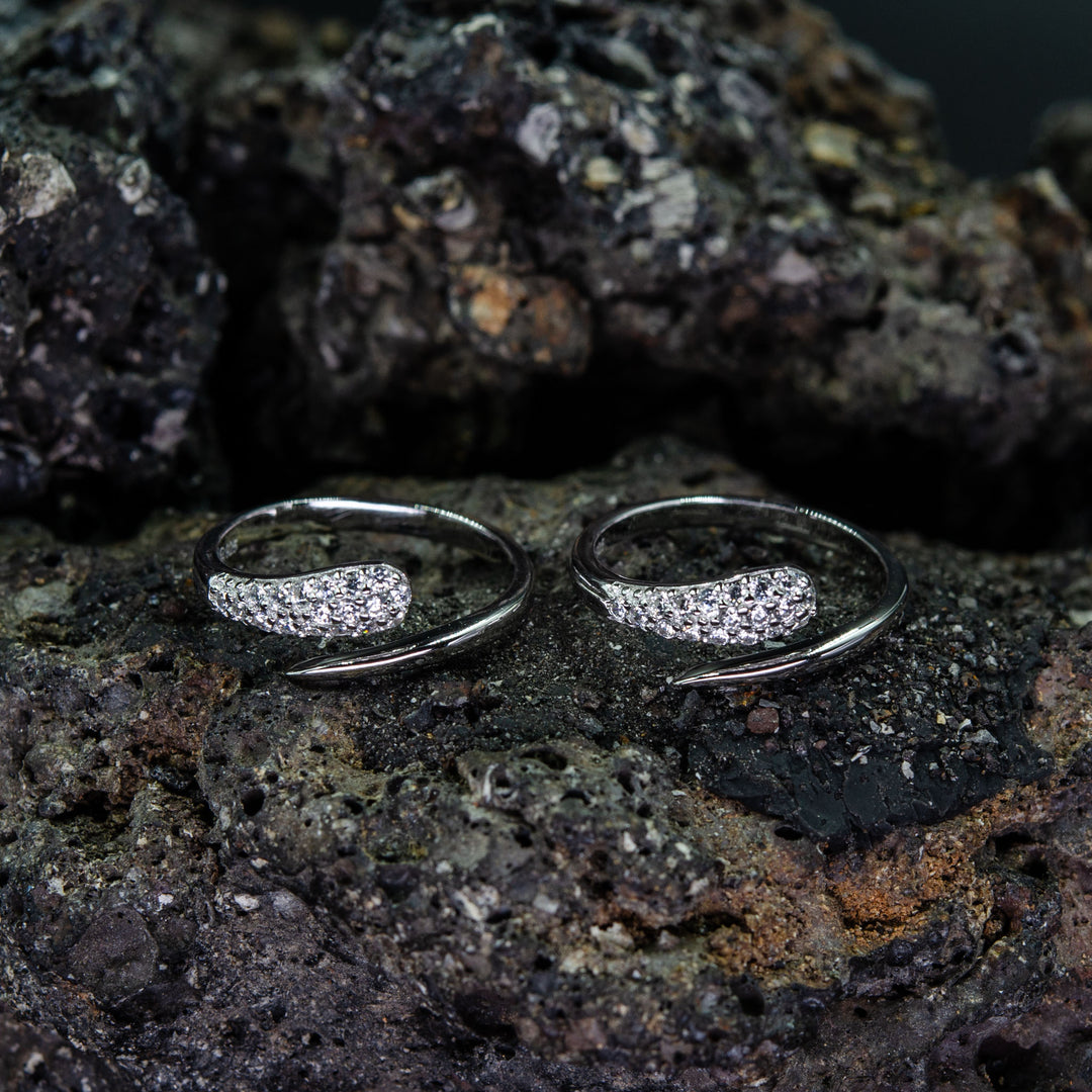 GlimmerTwist – 925 Silver Toe Ring