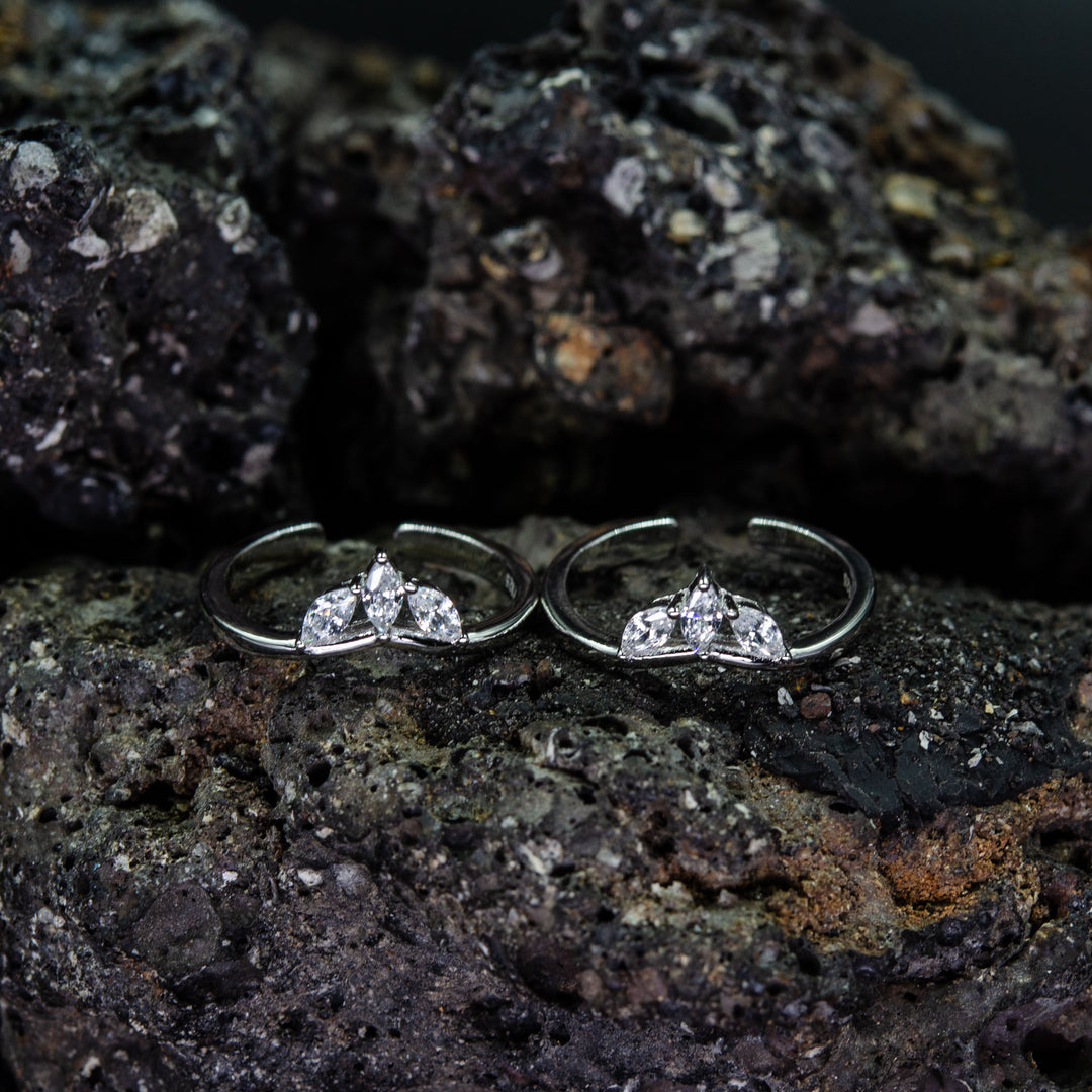 CrownGleam – Silver Toe Rings