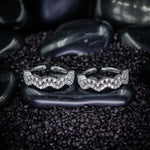 Load image into Gallery viewer, WaveLuxe – Sparkling Silver Toe Ring
