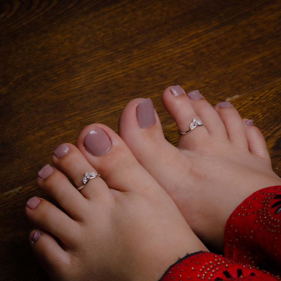 CrownGleam – Silver Toe Rings